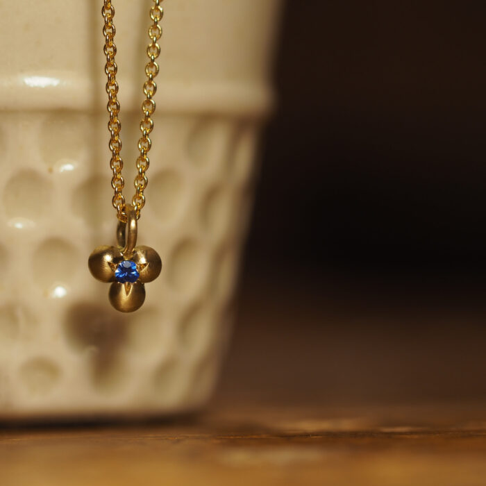 Marina Antoniou Jewellery - Yellow Gold Sapphire Granule Necklace