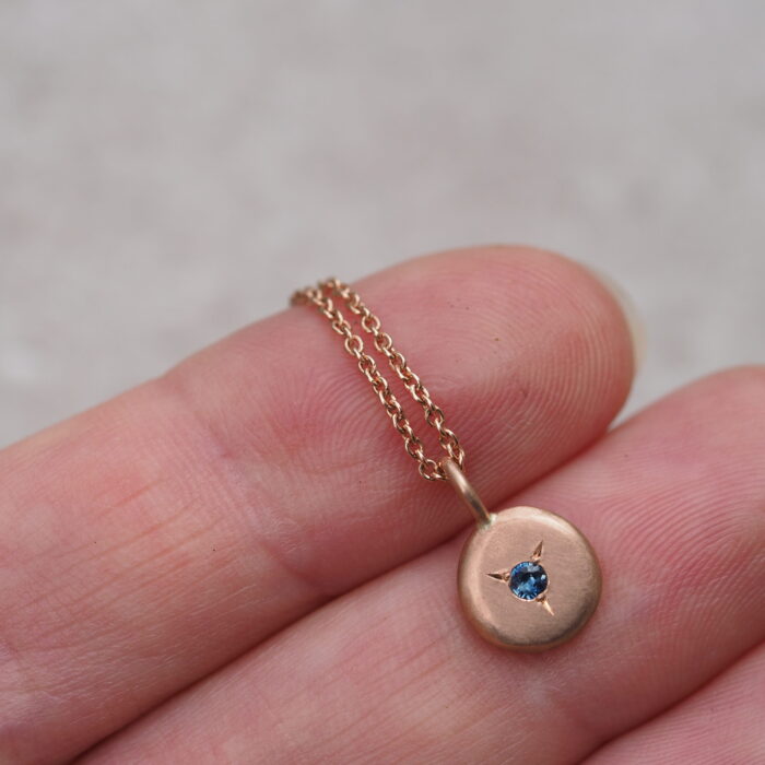Marina Antoniou Jewellery - Rose Gold and Blue Sapphire Grain of Sand Necklace