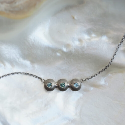 Tría Granule Sapphire Necklace - Marina Antoniou Jewellery