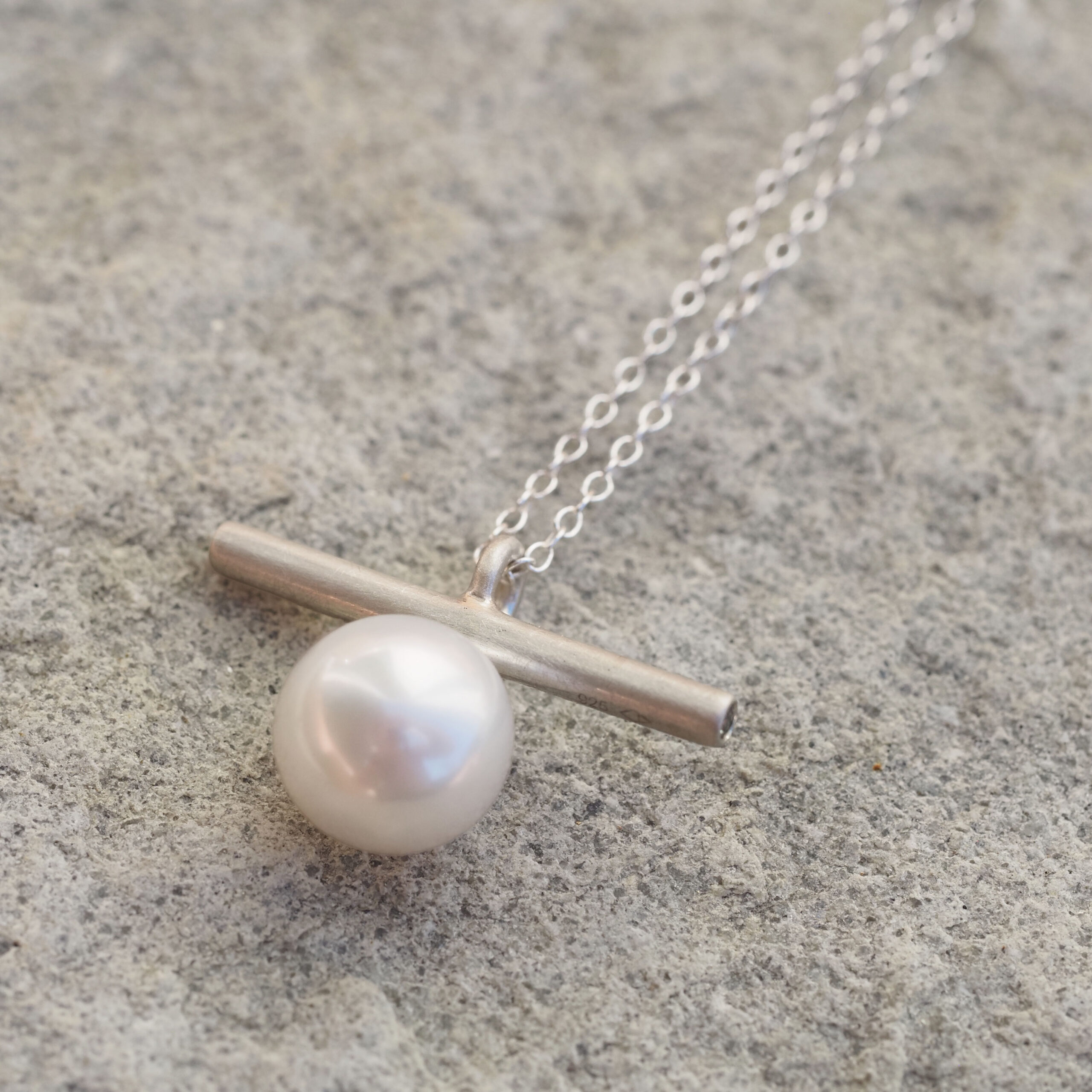 Silver Pearl Necklace with Australian Sapphires - Marina Antoniou Jewellery Silver Pearl Necklace with Australian Sapphires - Image 3